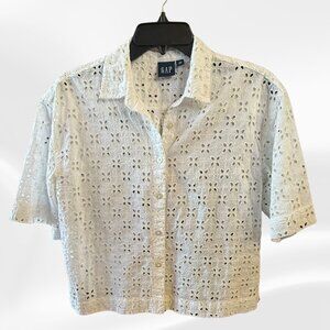 GAP White Eyelet Button Down Blouse XS Short Sleeve Cotton Versatile Top